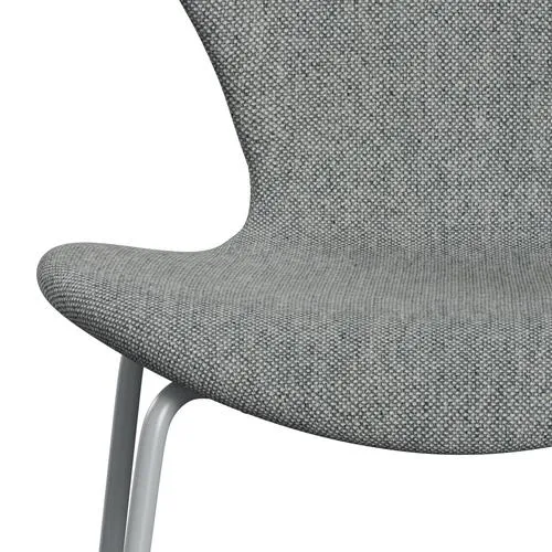 Fritz Hansen Series 7™ Chair Full Upholstery, Silver Grey/Hallingdal White Grey