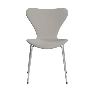 Fritz Hansen Series 7™ Chair Full Upholstery, Silver Grey/Steelcut Trio White & Grey