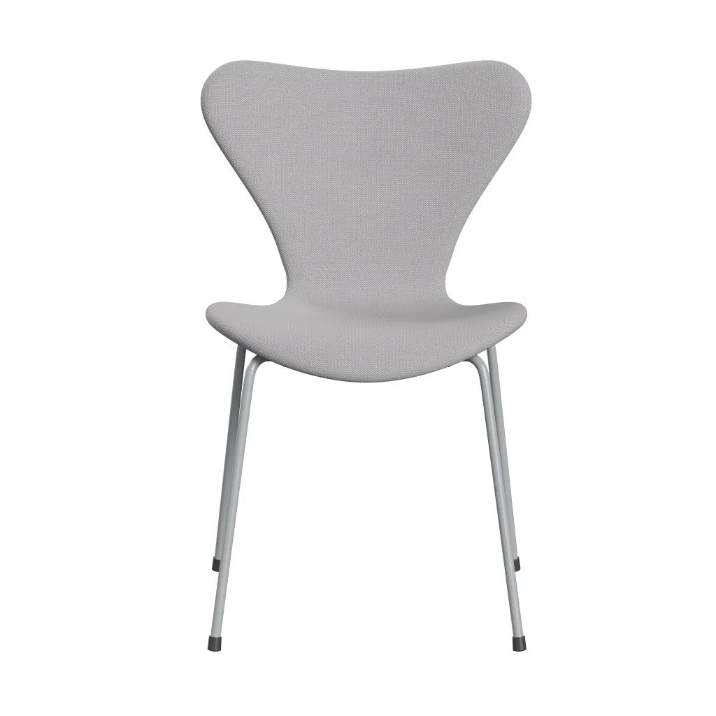 Fritz Hansen Series 7™ Chair Full Upholstery, Silver Grey/Steelcut Trio White & Light Grey