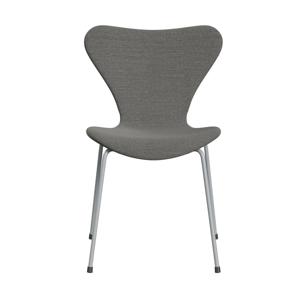 Fritz Hansen Series 7™ Chair Full Upholstery, Silver Grey/Steelcut Trio White/Black