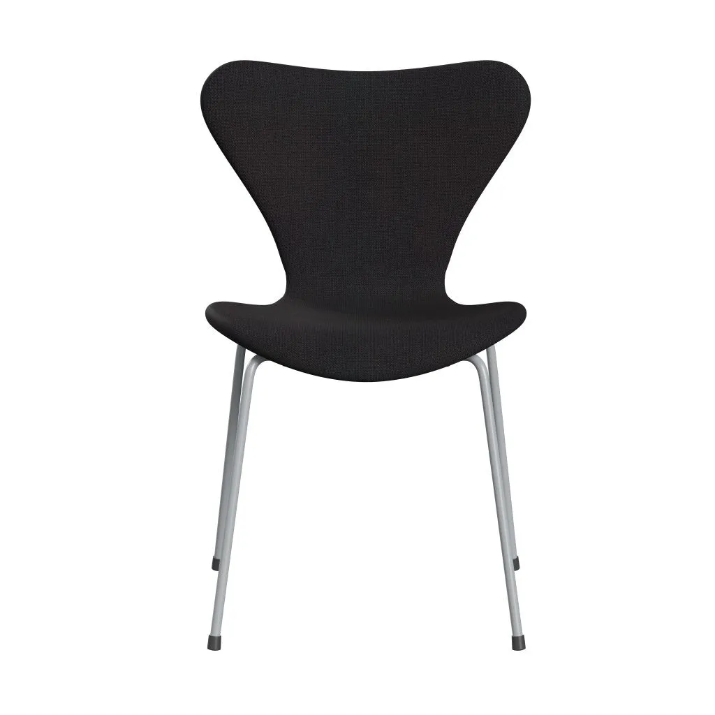 Fritz Hansen Series 7™ Chair Full Upholstery, Silver Grey/Sunniva 2 Black (Sv683)