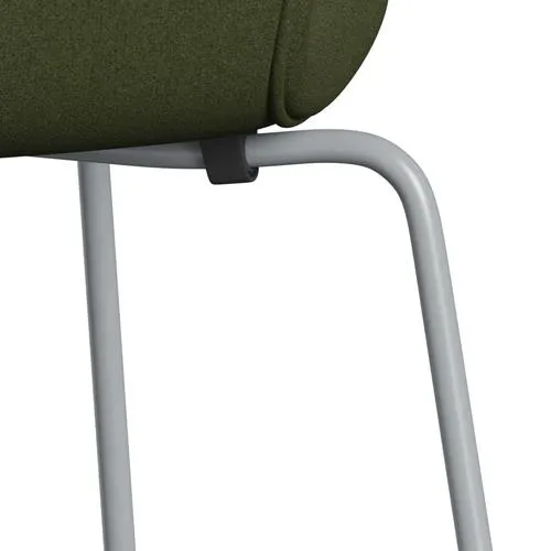Fritz Hansen Series 7™ Chair Full Upholstery, Silver Grey/Tonus Military Green
