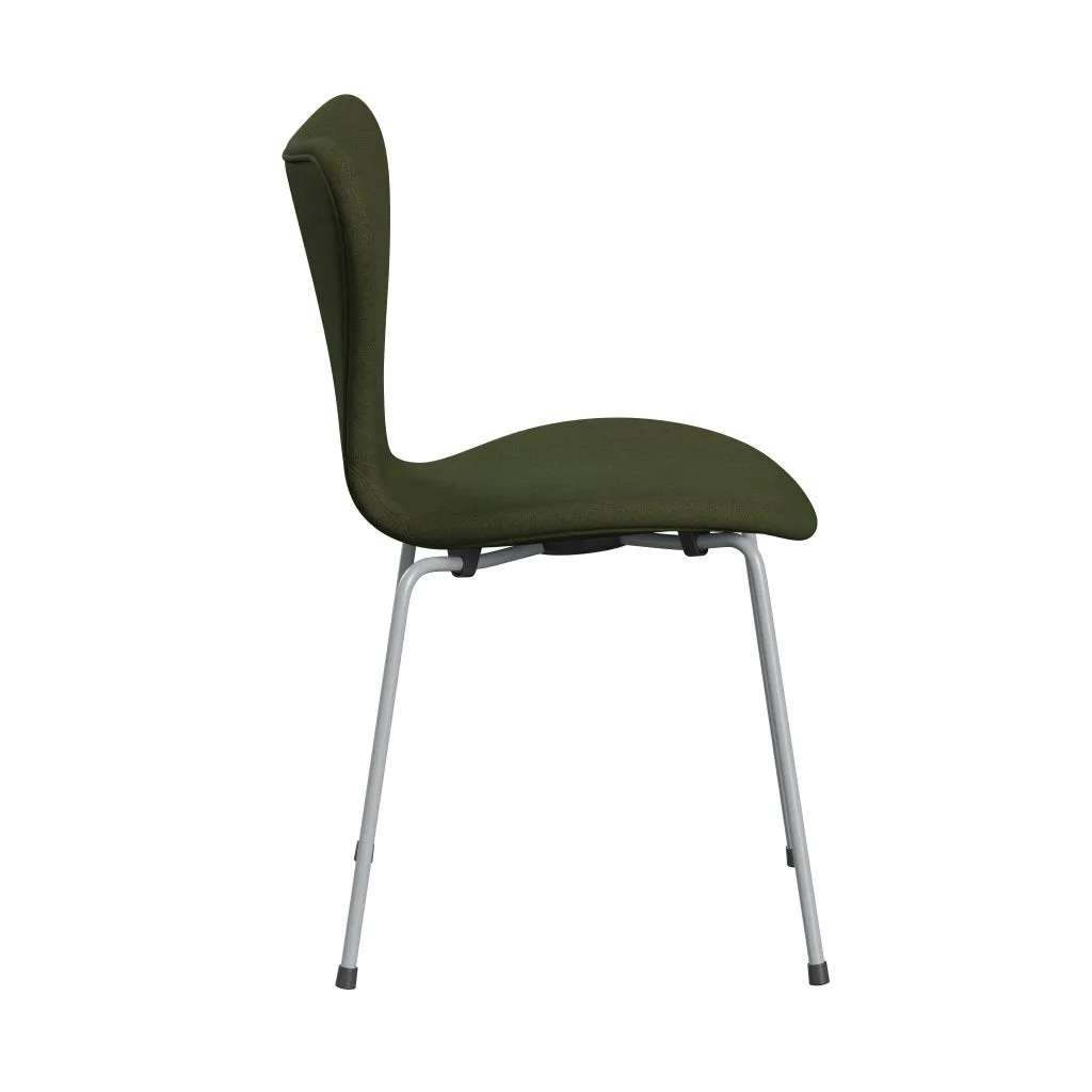 Fritz Hansen Series 7™ Chair Full Upholstery, Silver Grey/Tonus Military Green