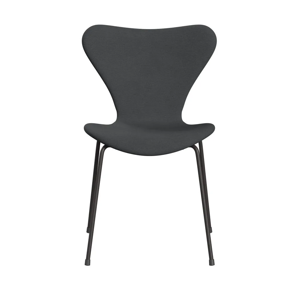 Fritz Hansen Series 7™ Chair Full Upholstery, Warm Graphite/Christianshavn Grey Plain