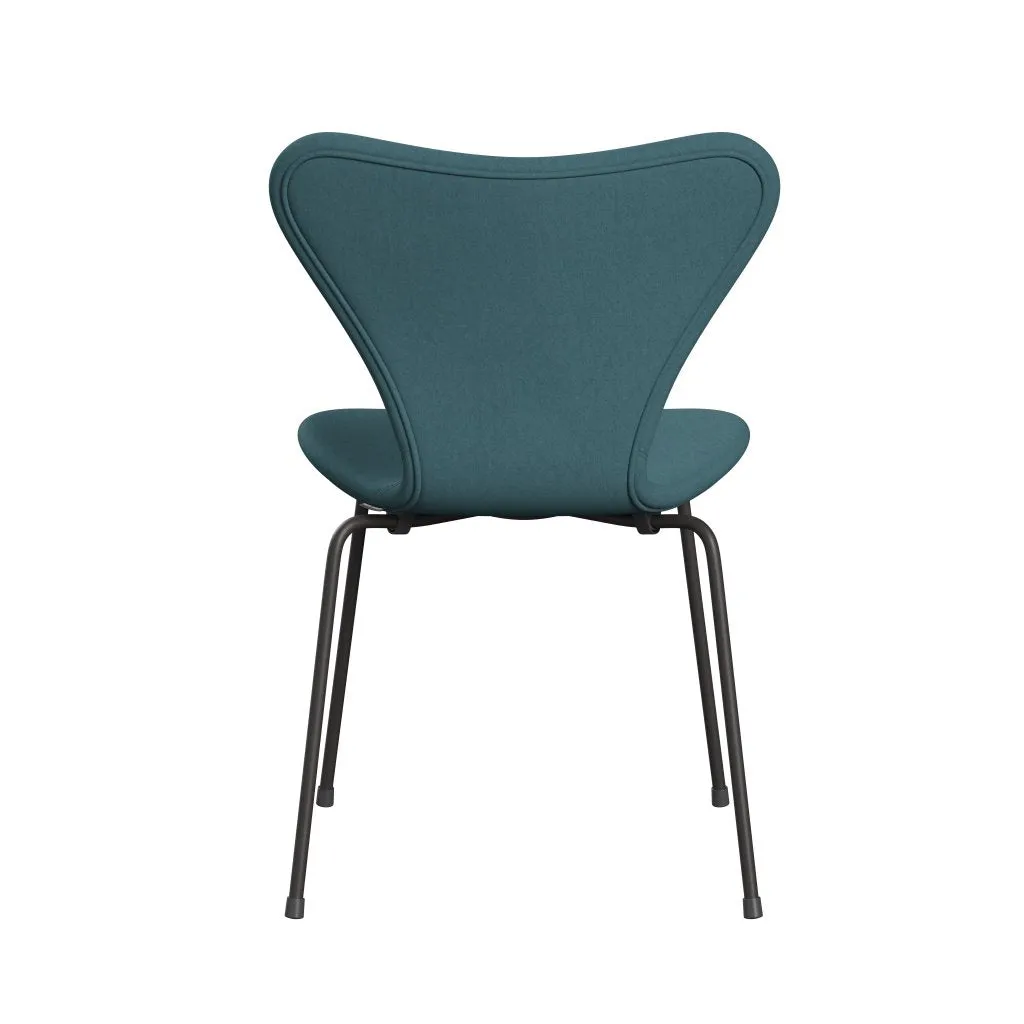 Fritz Hansen Series 7™ Chair Full Upholstery, Warm Graphite/Comfort Light Grey/Blue