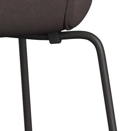 Fritz Hansen Series 7™ Chair Full Upholstery, Warm Graphite/Divina Pastel Brown
