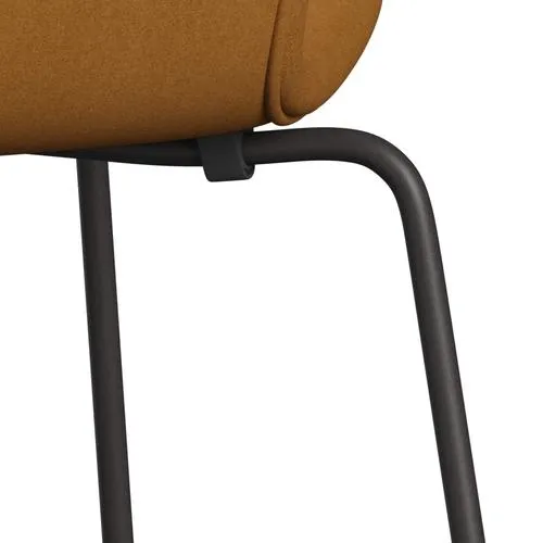Fritz Hansen Series 7™ Chair Full Upholstery, Warm Graphite/Divina Sand