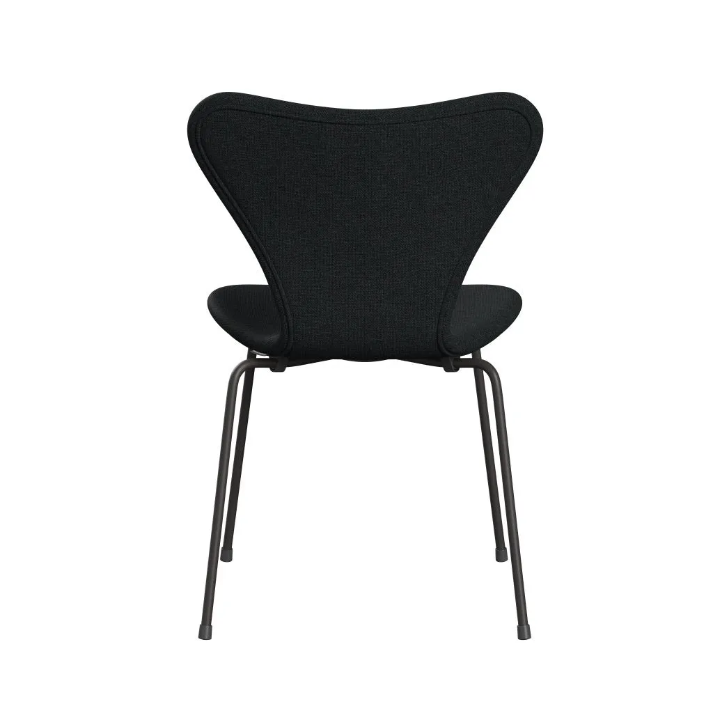 Fritz Hansen Series 7™ Chair Full Upholstery, Warm Graphite/Sunniva 2 Black/Dark Grey