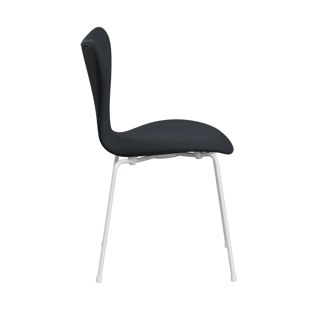 Fritz Hansen Series 7™ Chair Full Upholstery, White/Fame Grey (F60003)