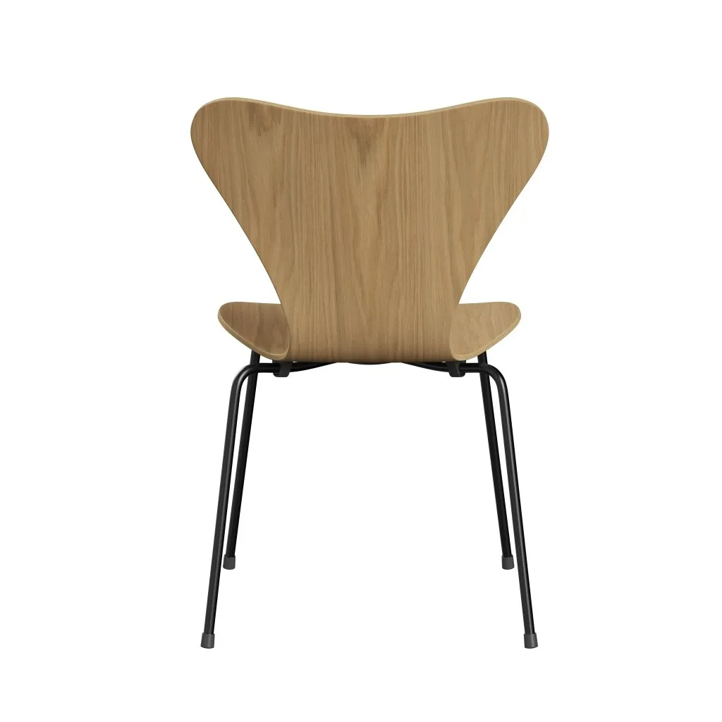 Fritz Hansen Series 7™ Chair Unupholstered, Black/Oak Veneer Natural