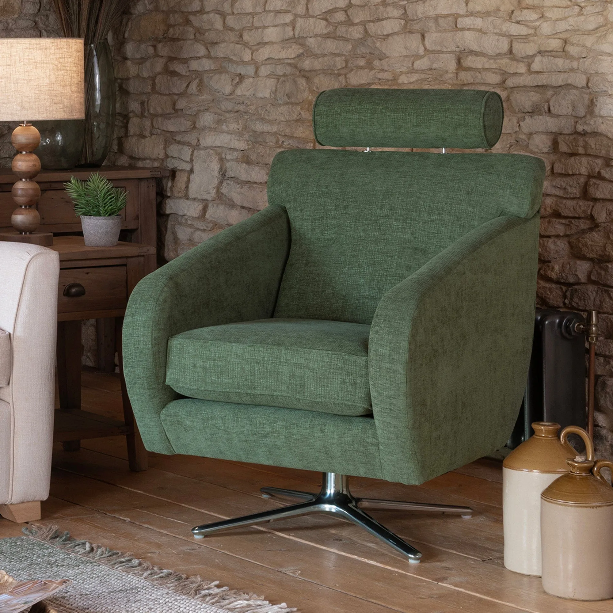 Georgia - Swivel Chair In Fabric