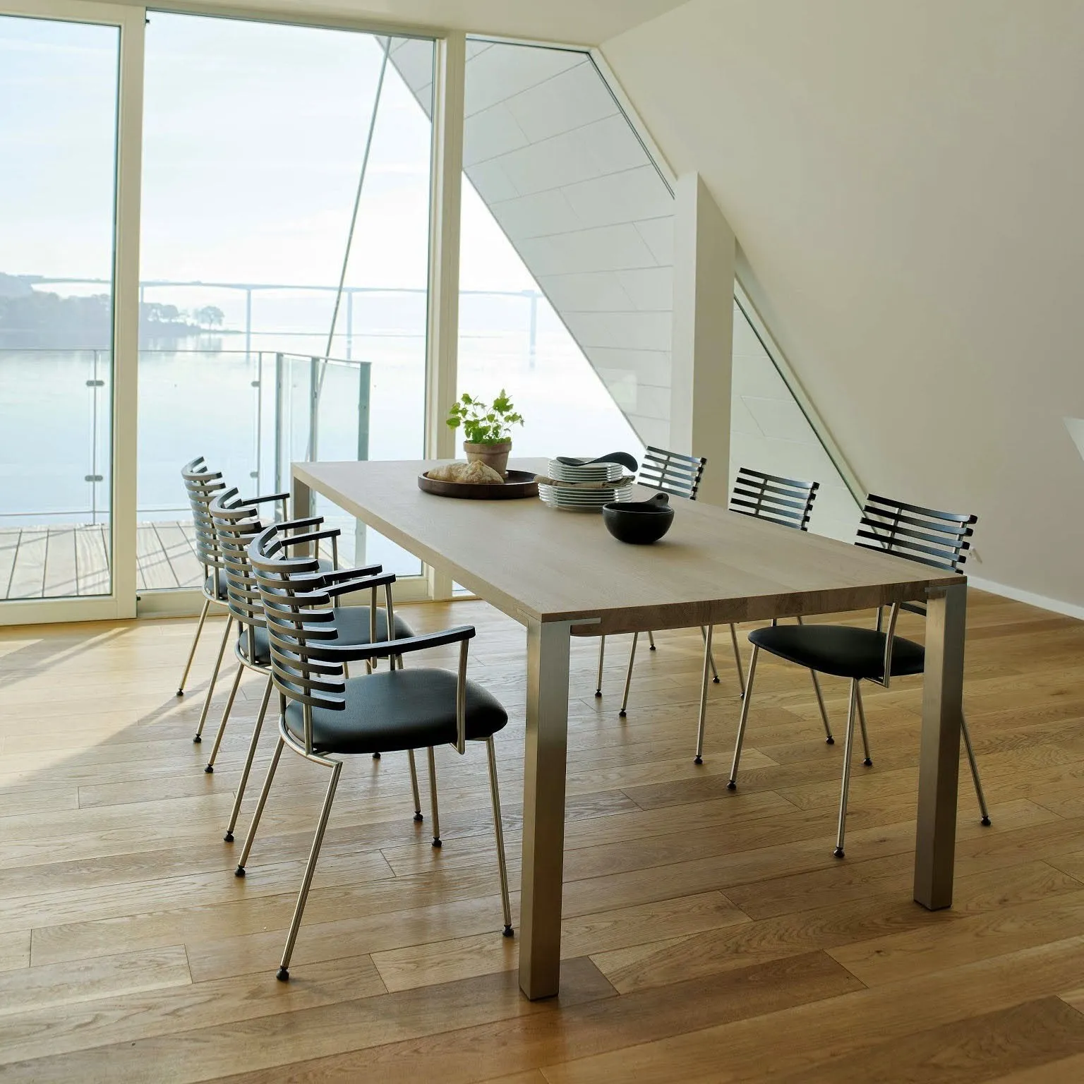 GM2100 Rectangular Table with Extension Poles