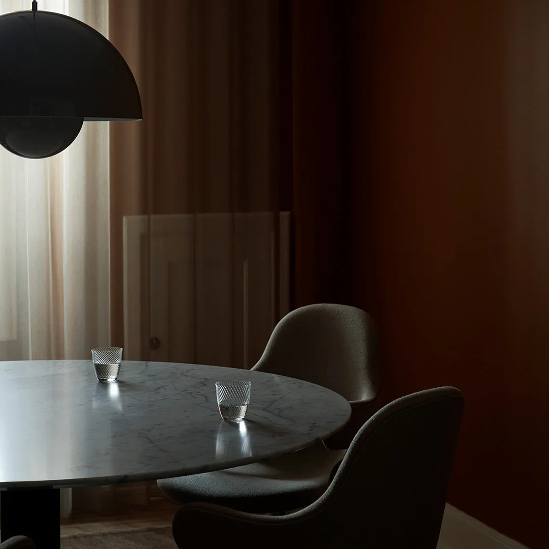 In Between SK20 Table - Center Base