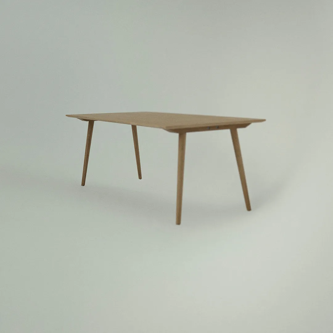 In Between SK5 Dining Table