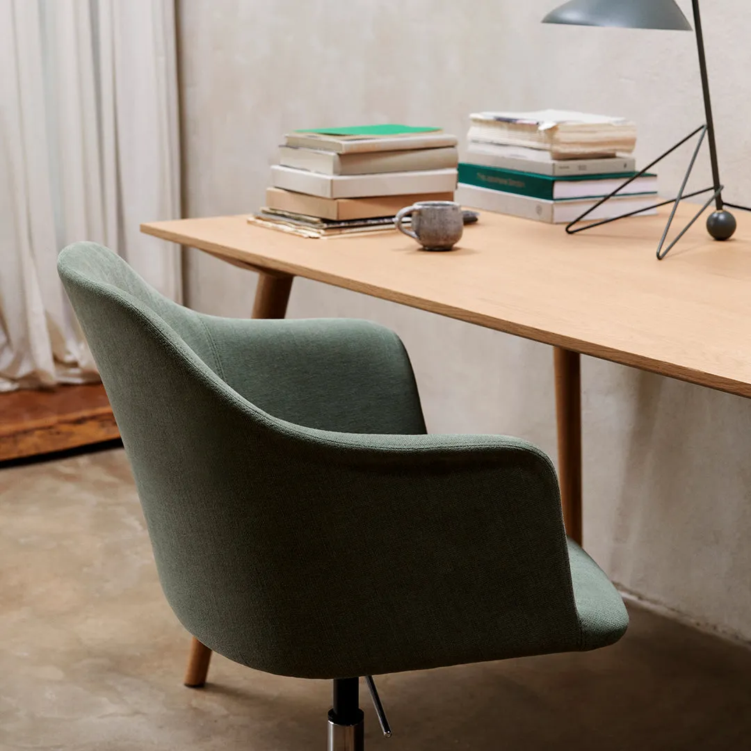 In Between SK5 Dining Table