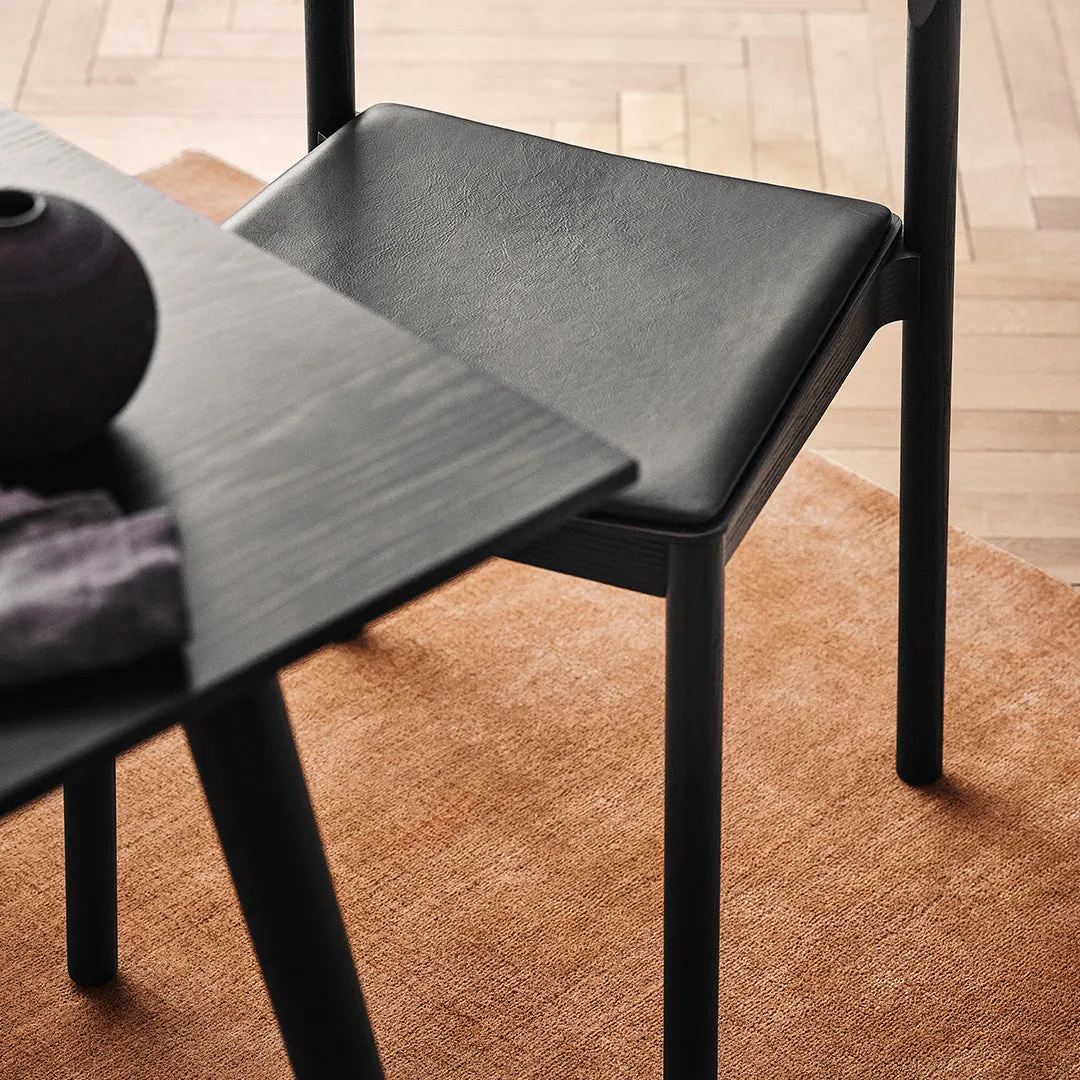 In Between SK6 Dining Table
