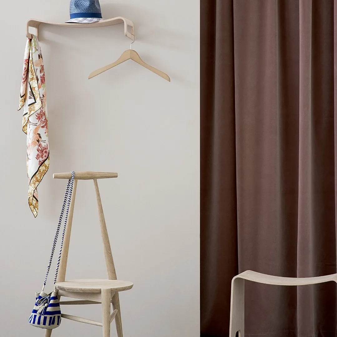 J157 Anker Chair