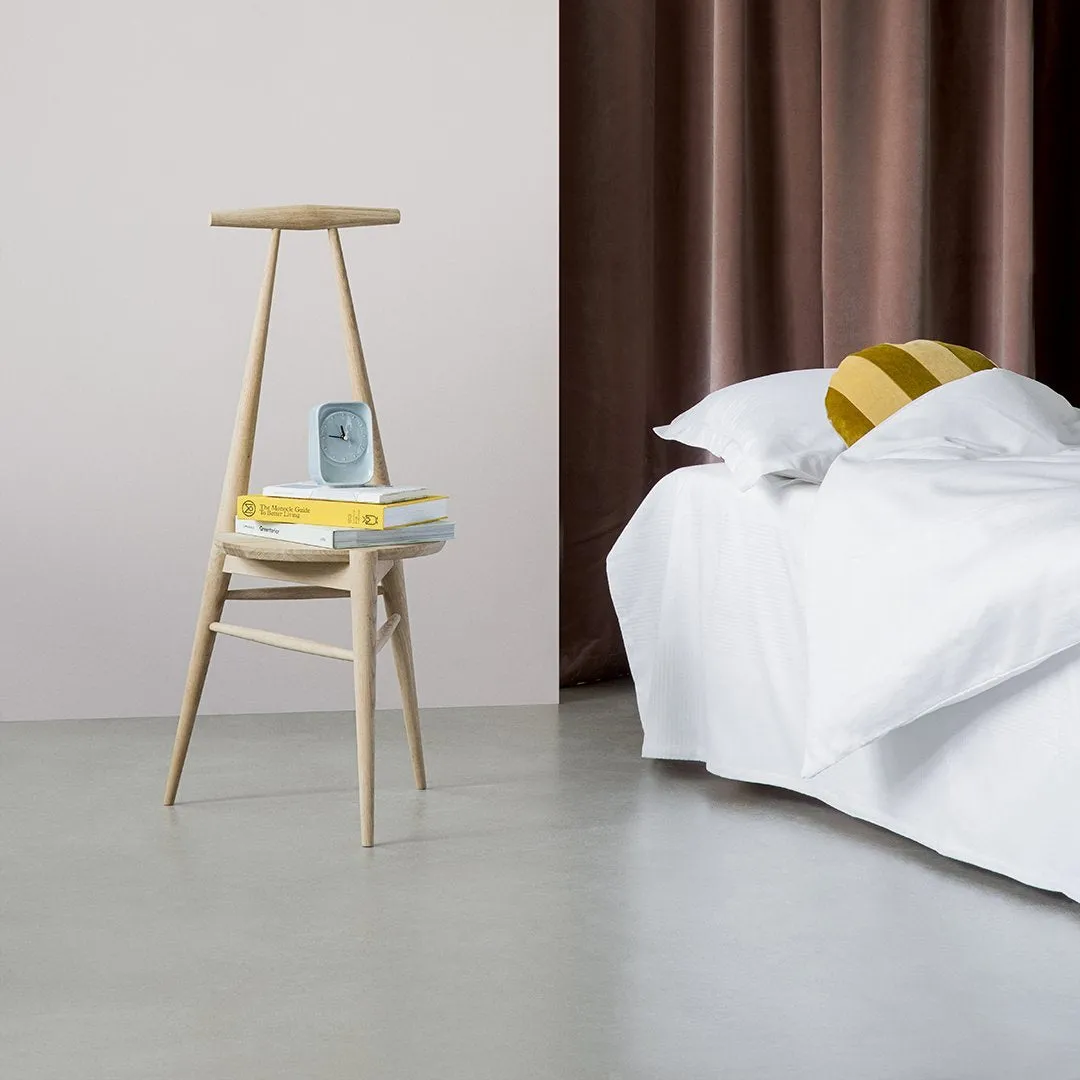 J157 Anker Chair