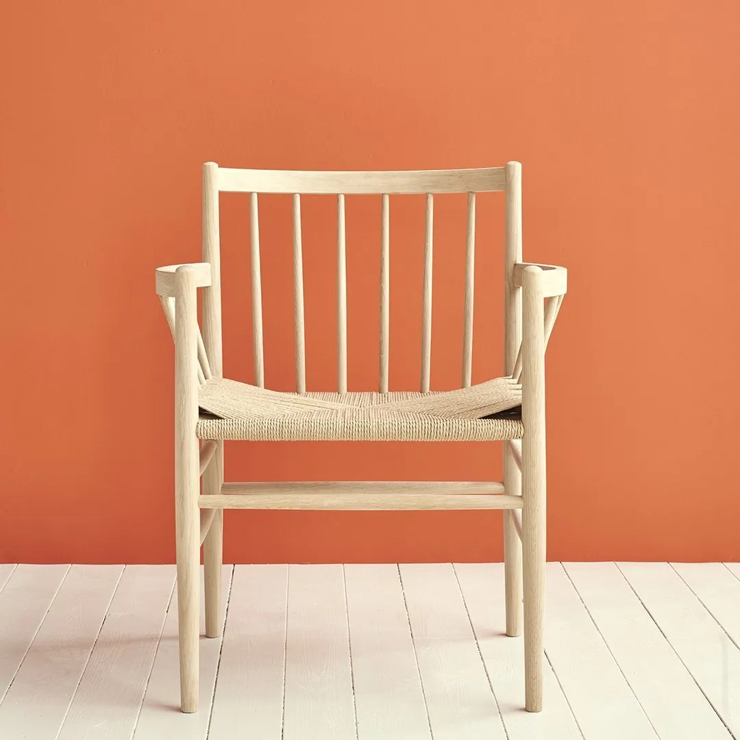 J82 Lounge Chair