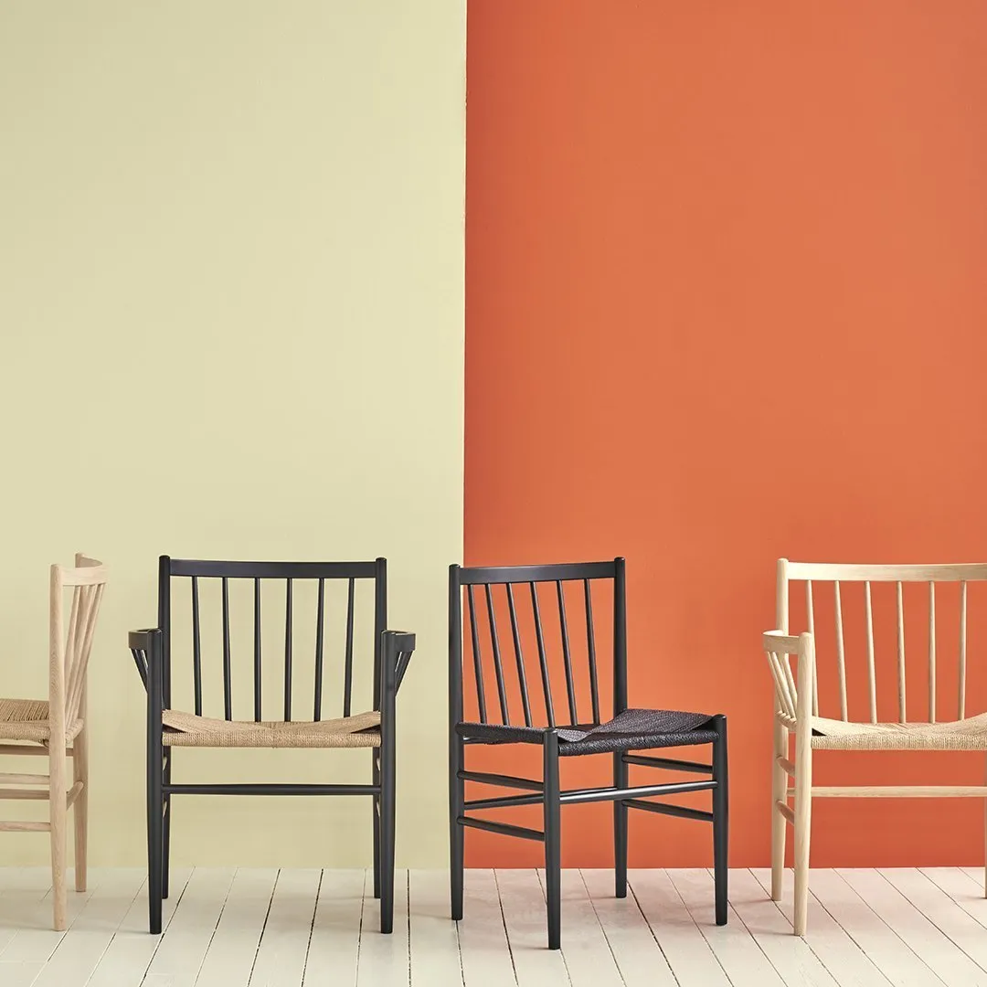 J82 Lounge Chair