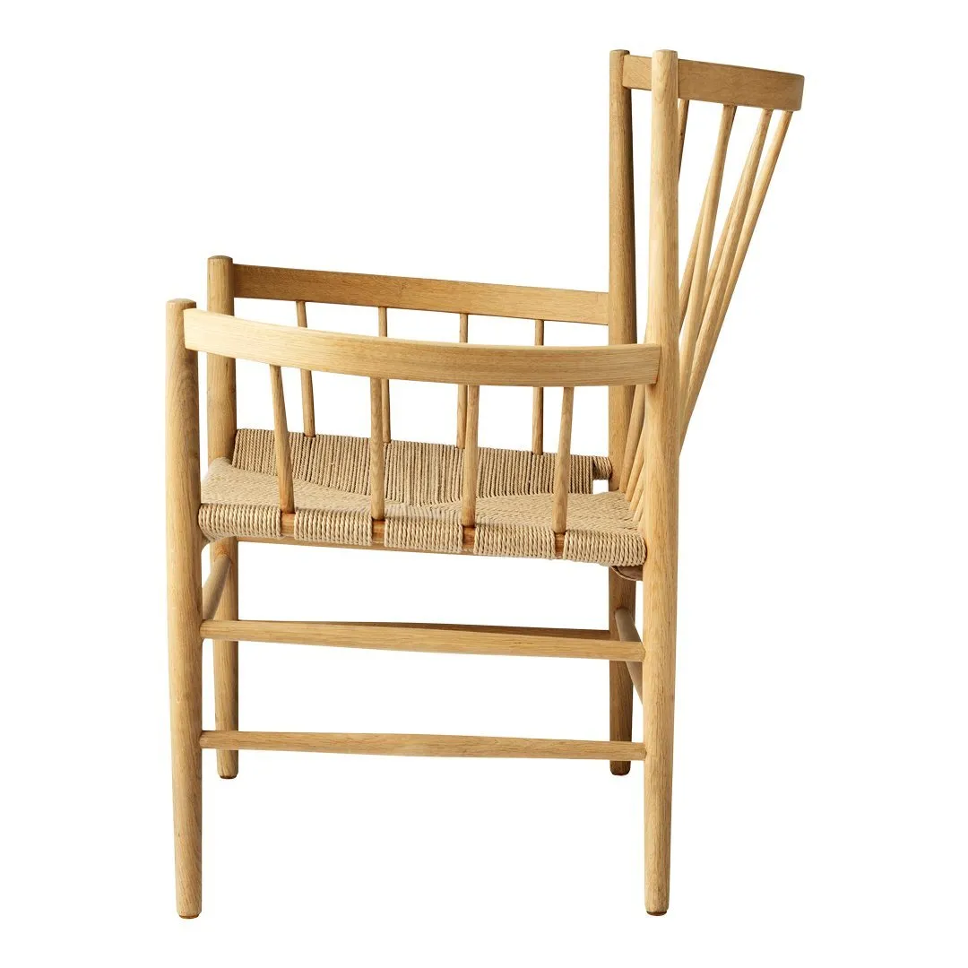 J82 Lounge Chair