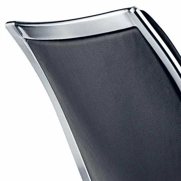 JK 710 Skater Chair