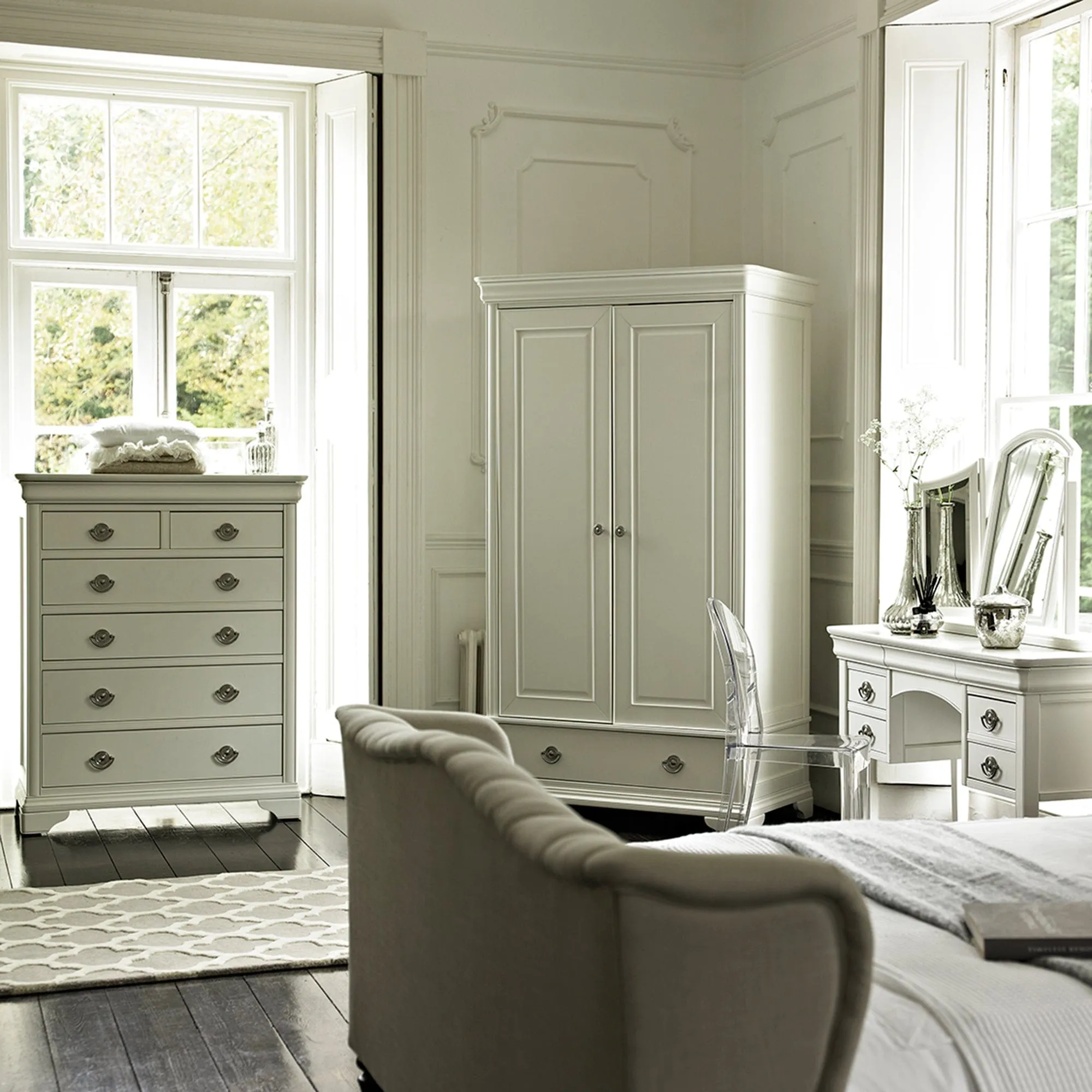 Lace - Combi Wardrobe In White Paint Finish