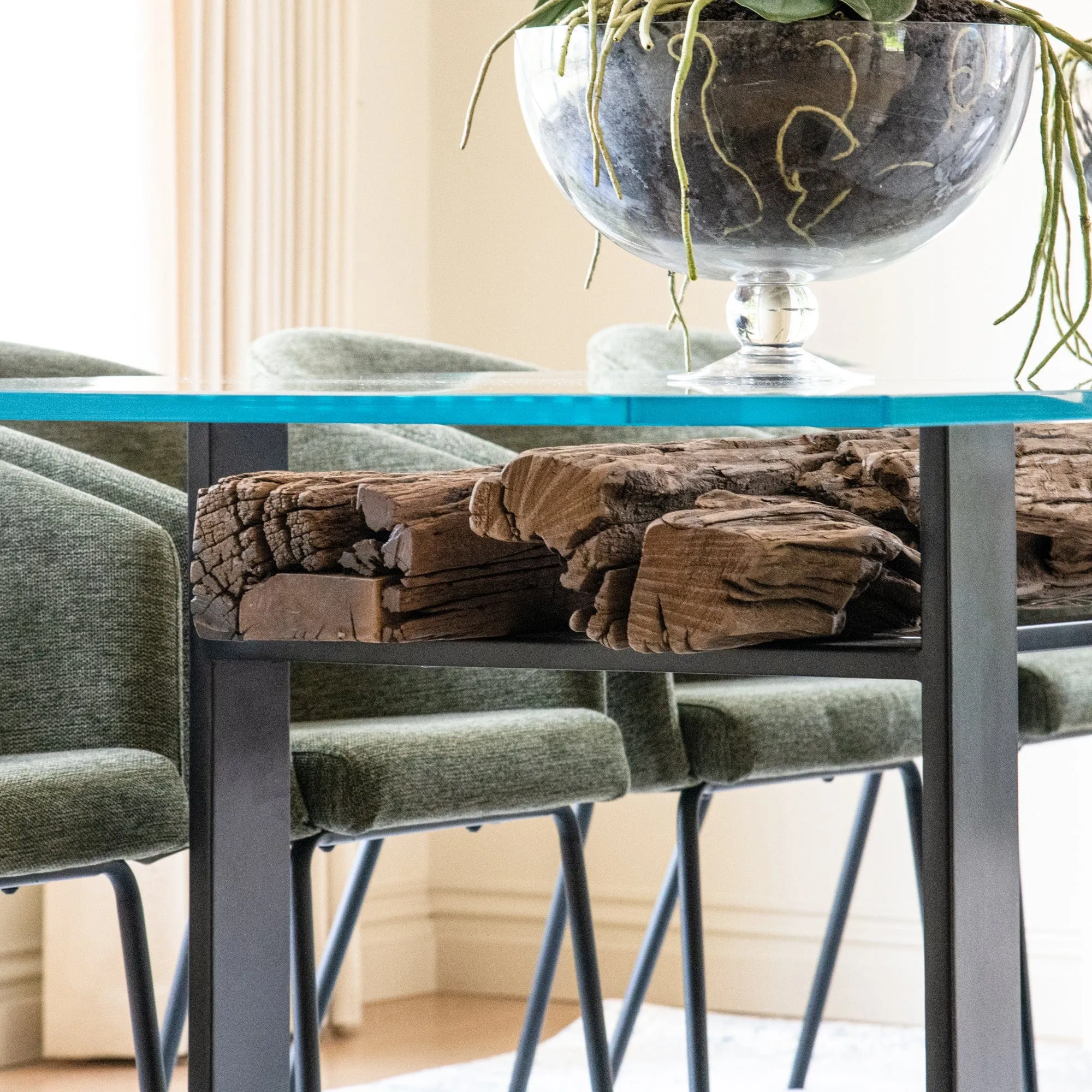 Lampu - Dining Table In Glass & Reclaimed Railway Sleeper