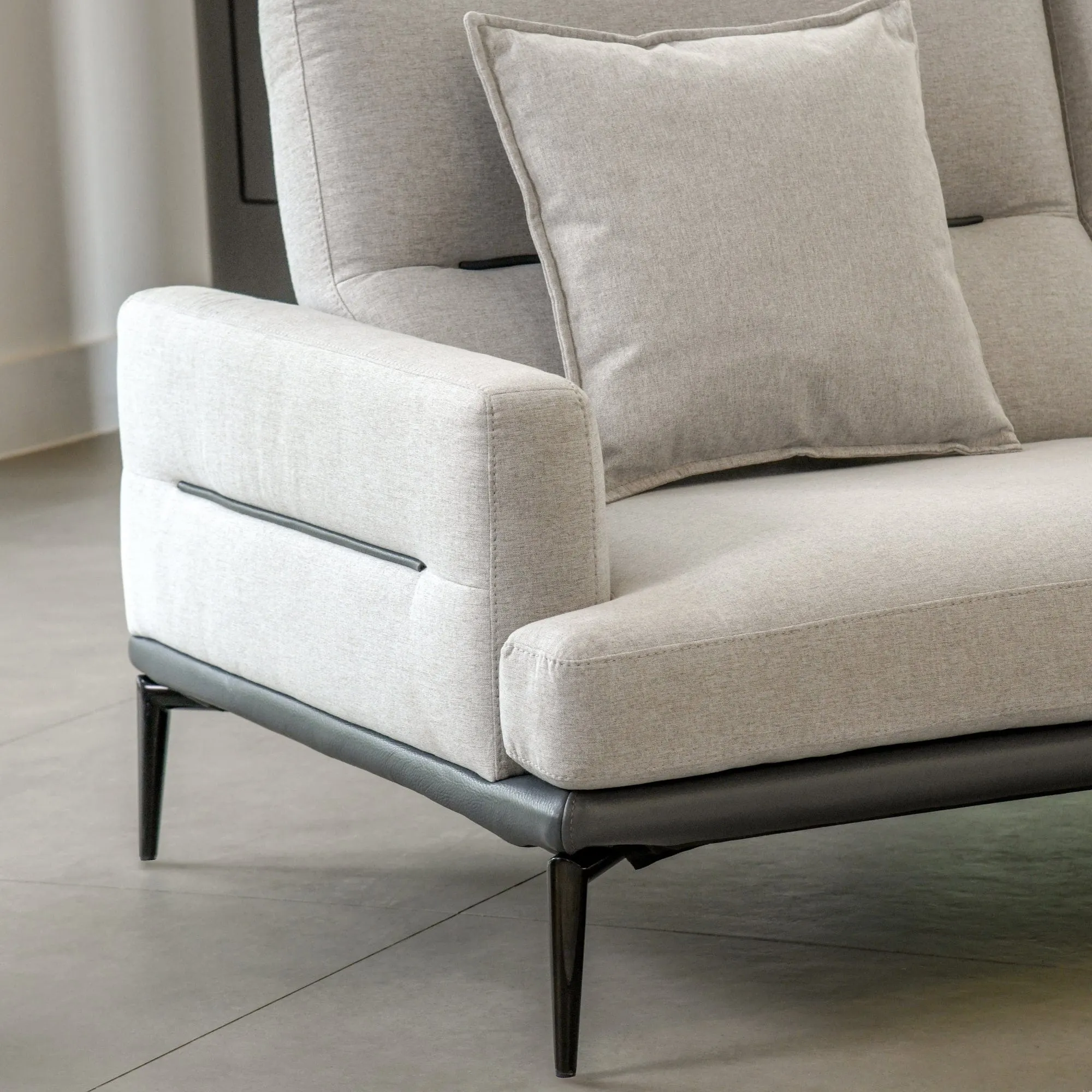 Laterza - 3 Seat Adjustable Sofa In Fabric