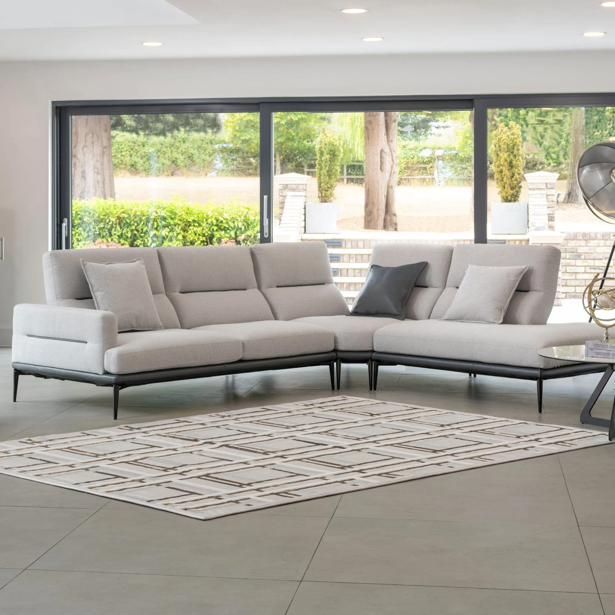 Laterza - 3 Seat Adjustable Sofa In Fabric