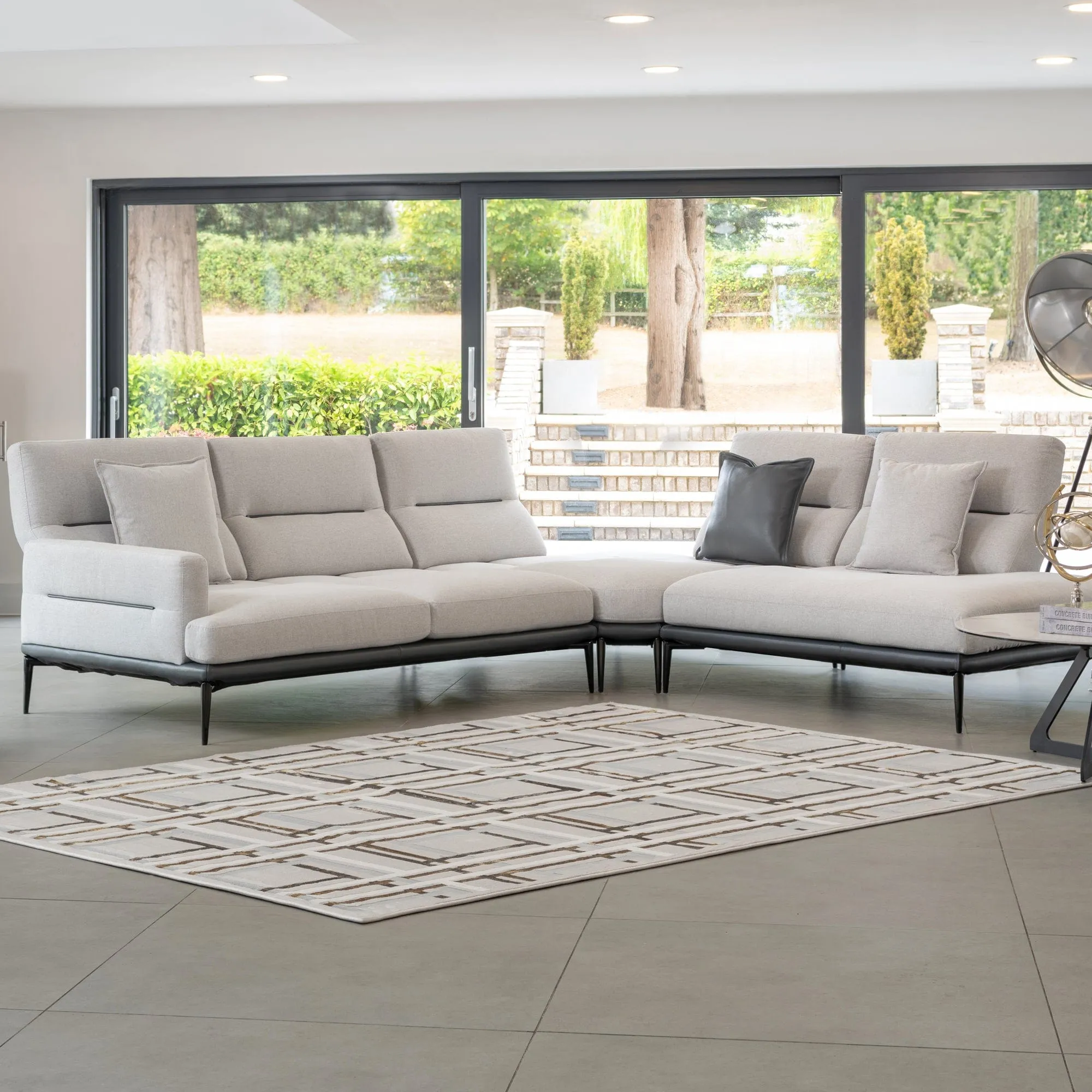 Laterza - 3 Seat Adjustable Sofa In Fabric