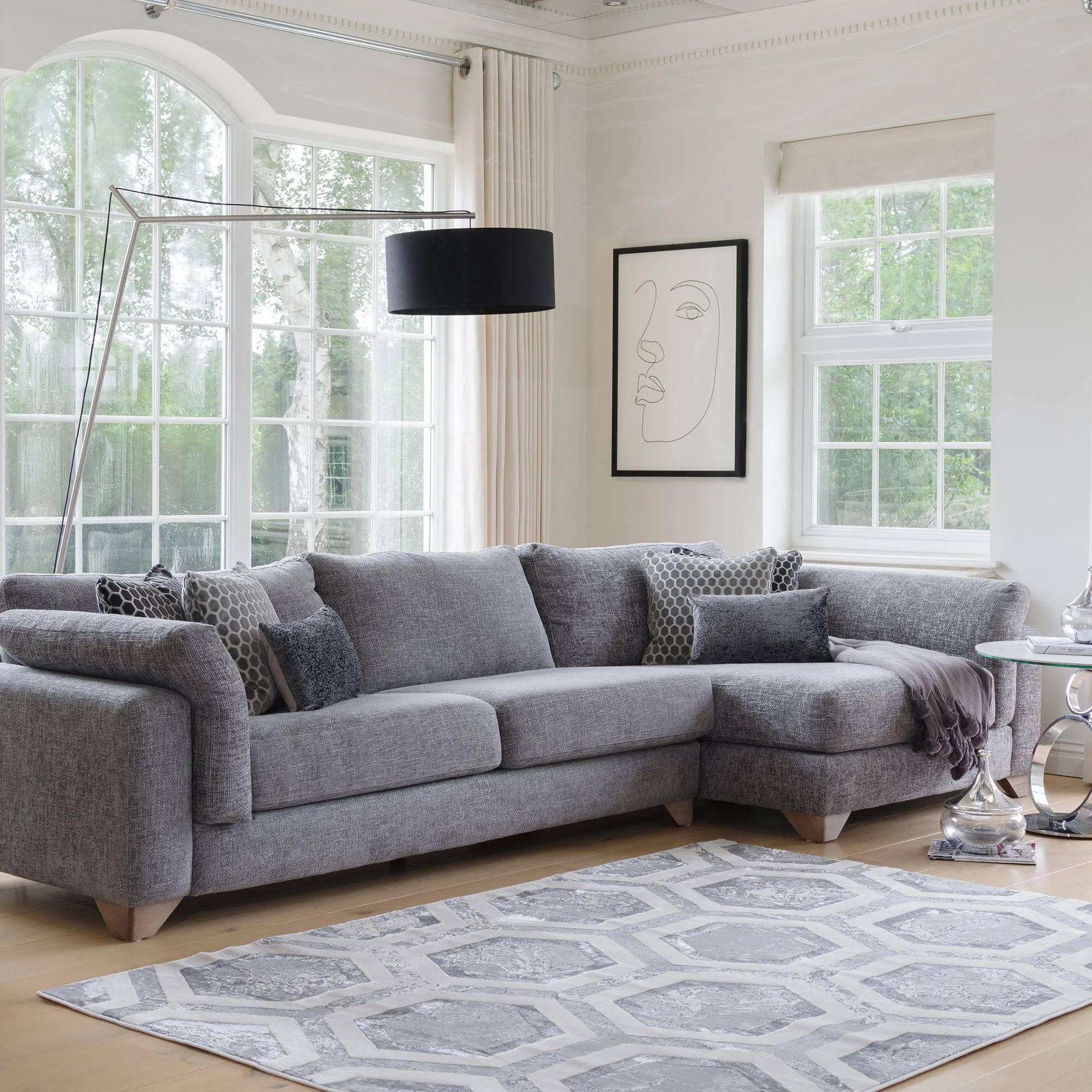 Linara - Club Swivel Chair In Fabric