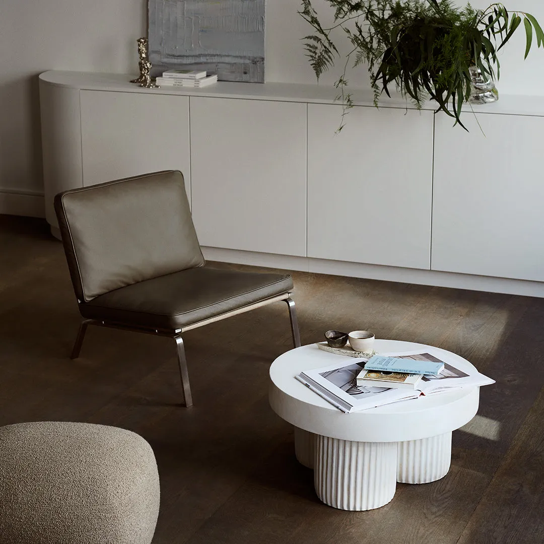 Man Lounge Chair