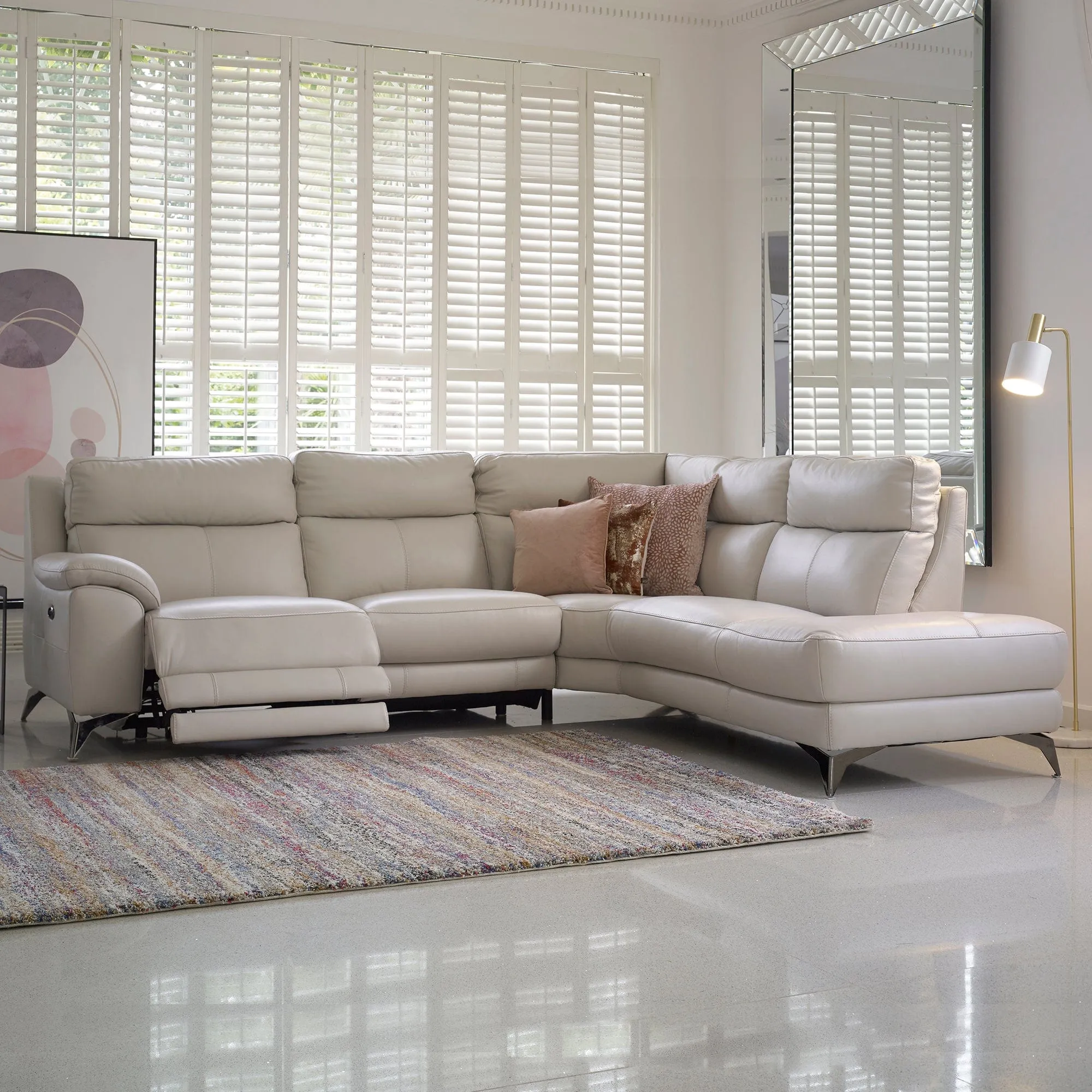 Miura - 2.5 Seat Sofa In Leather