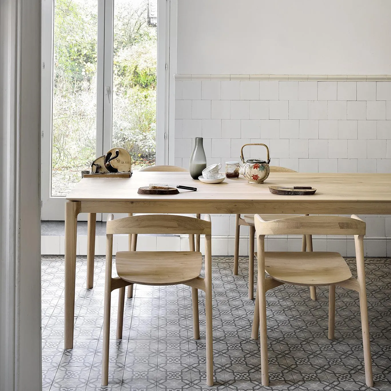 Oak Bok Dining Table