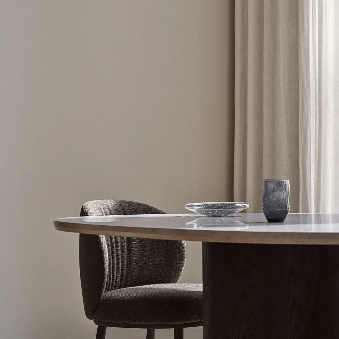 Ovata Dining Table