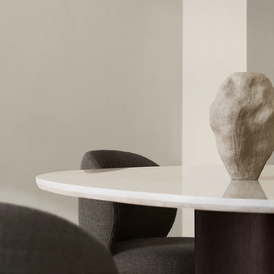 Ovata Dining Table