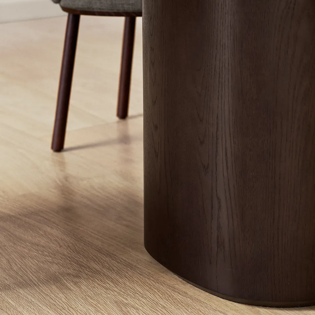 Ovata Dining Table