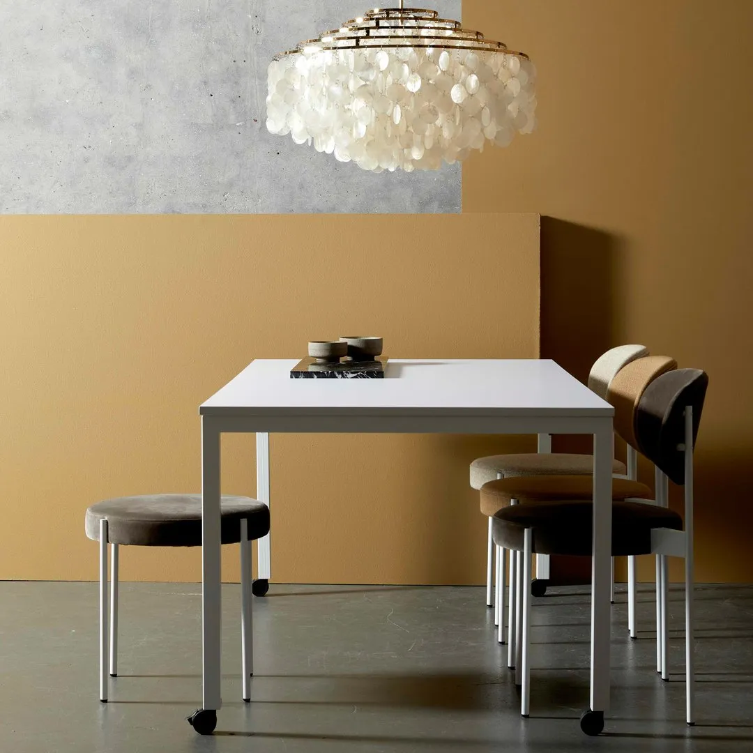 Panton Move Table