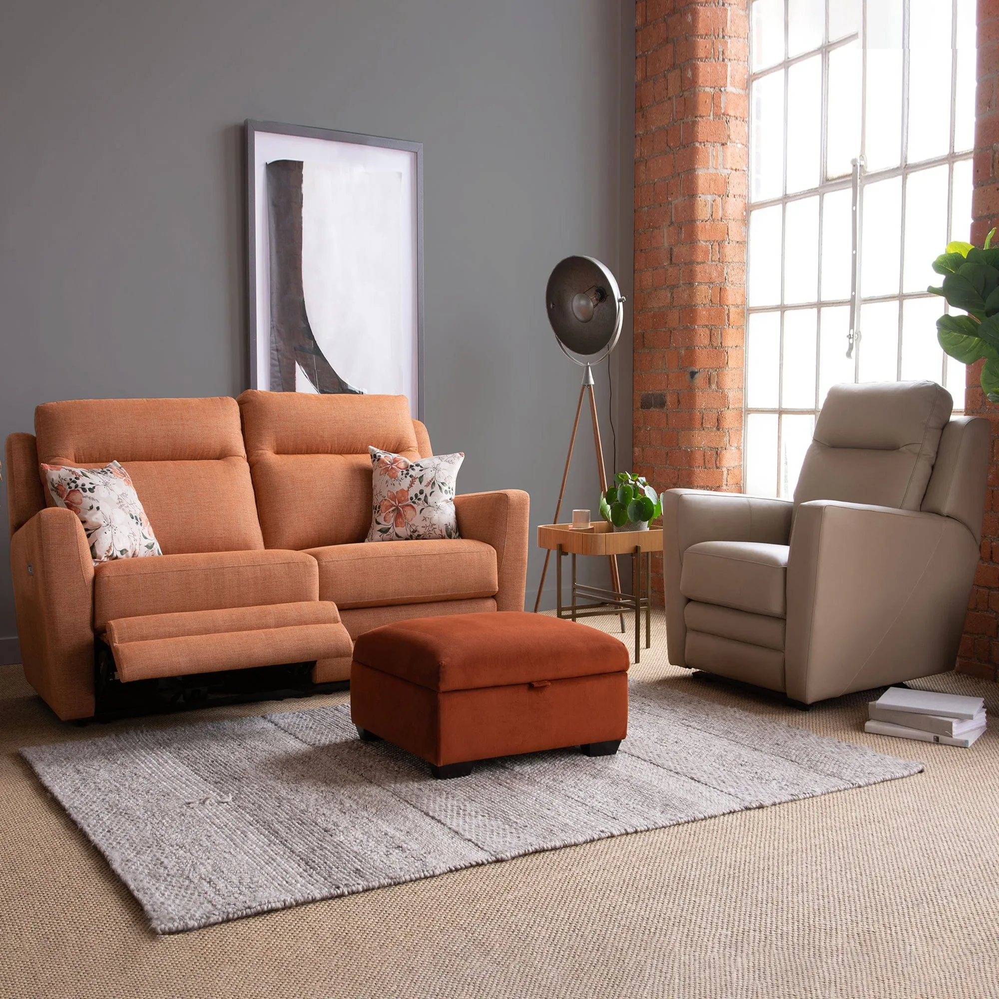 Parker Knoll Chicago - Power Recliner Chair In Fabric