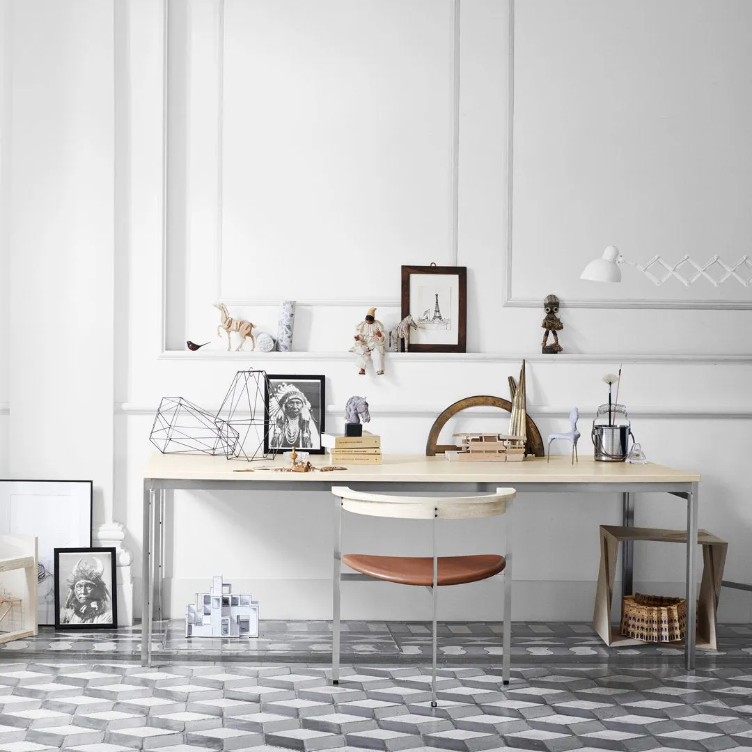 PK51 Dining Table