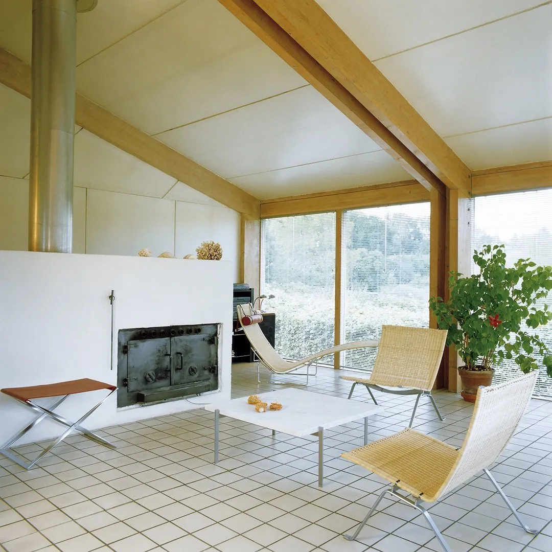 PK61 Coffee Table
