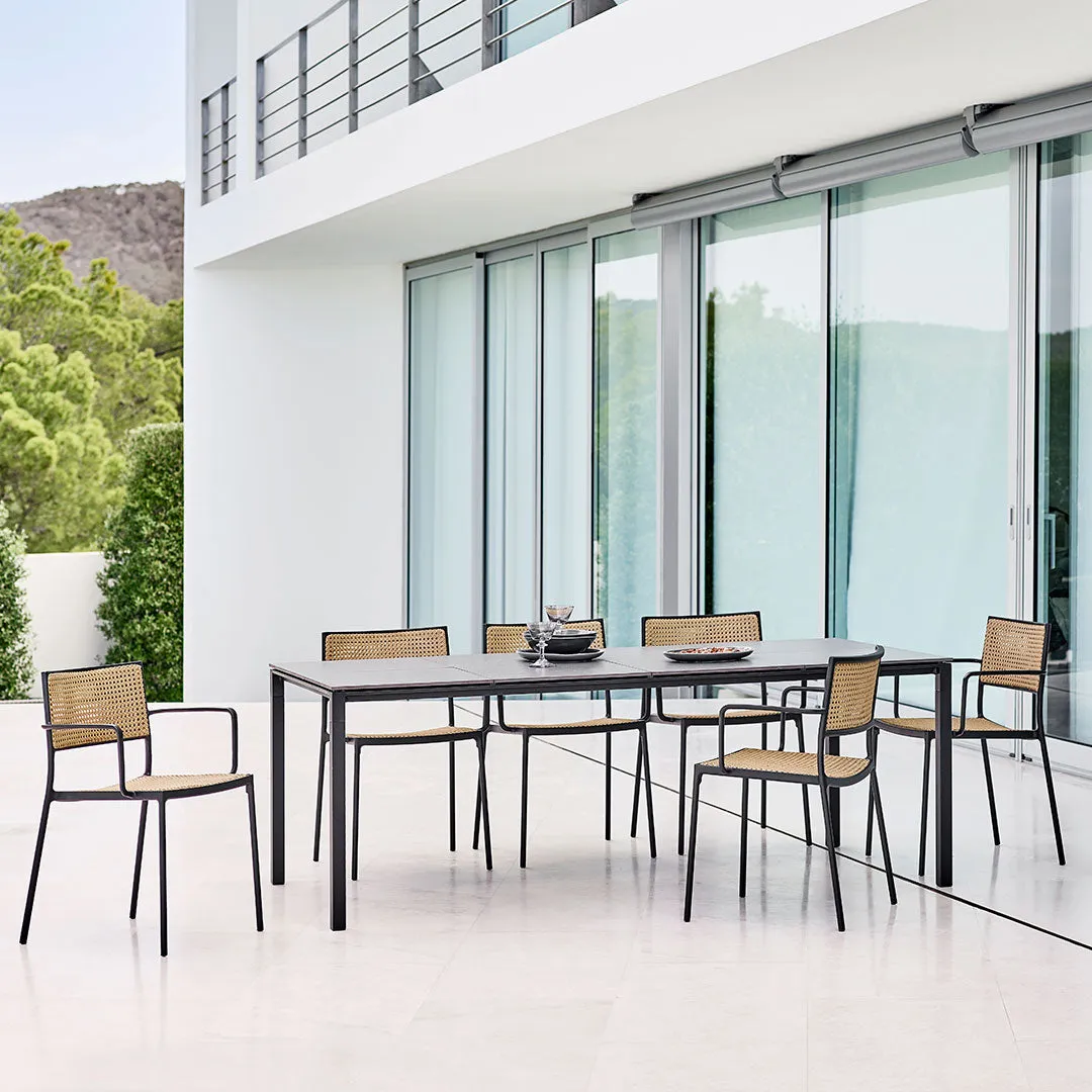 Pure Table - Indoor
