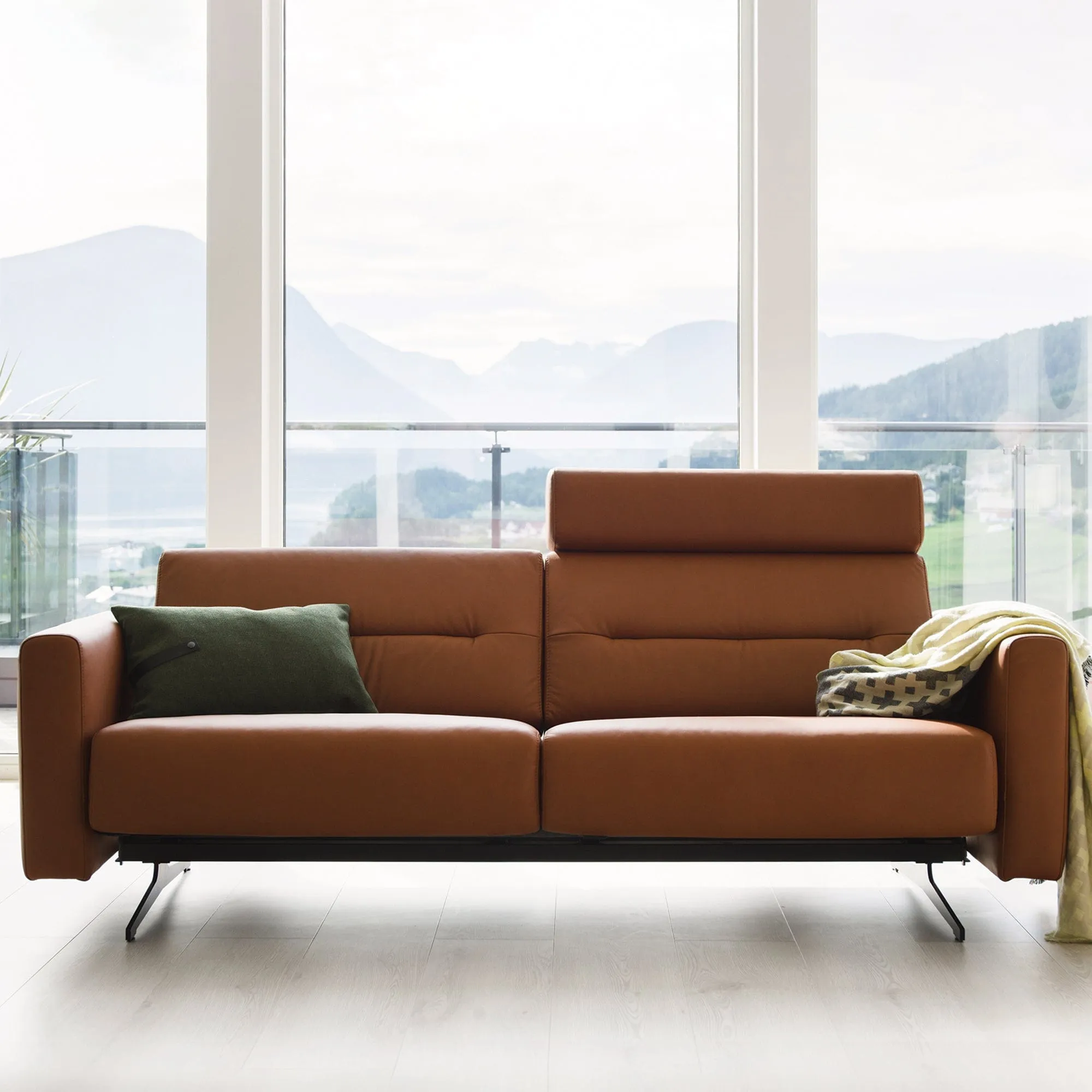 (Quickship) Stressless Stella - 2.5 Seat Sofa In Paloma Leather