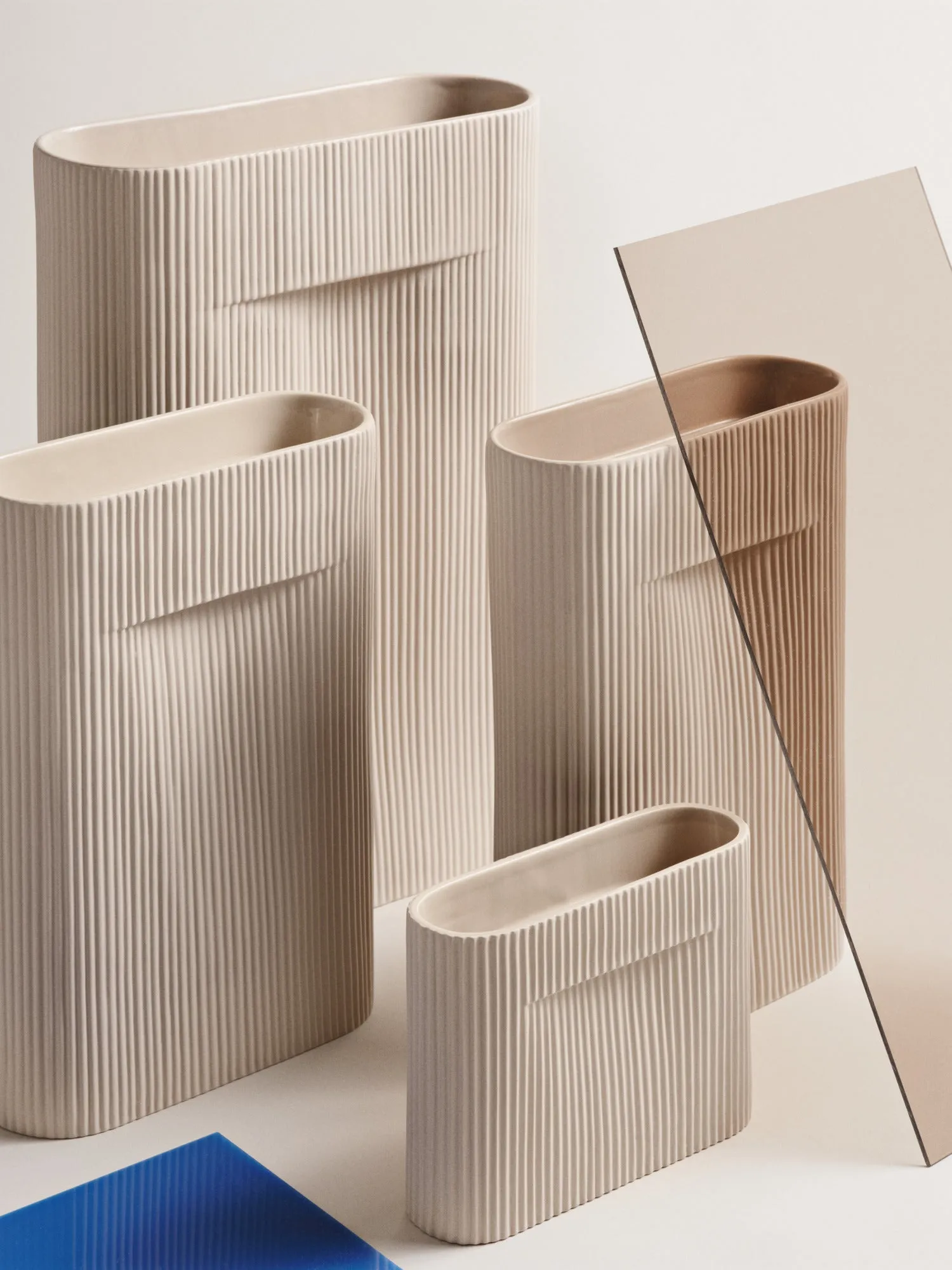 Ridge Vase Off-White, 6.5"