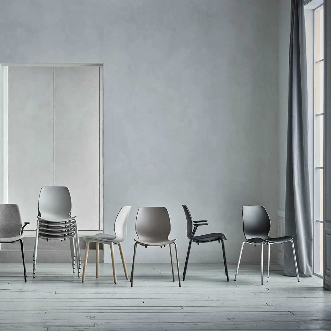 Seed Bar Chair - Upholstered - Steel Base, Black Lacquered