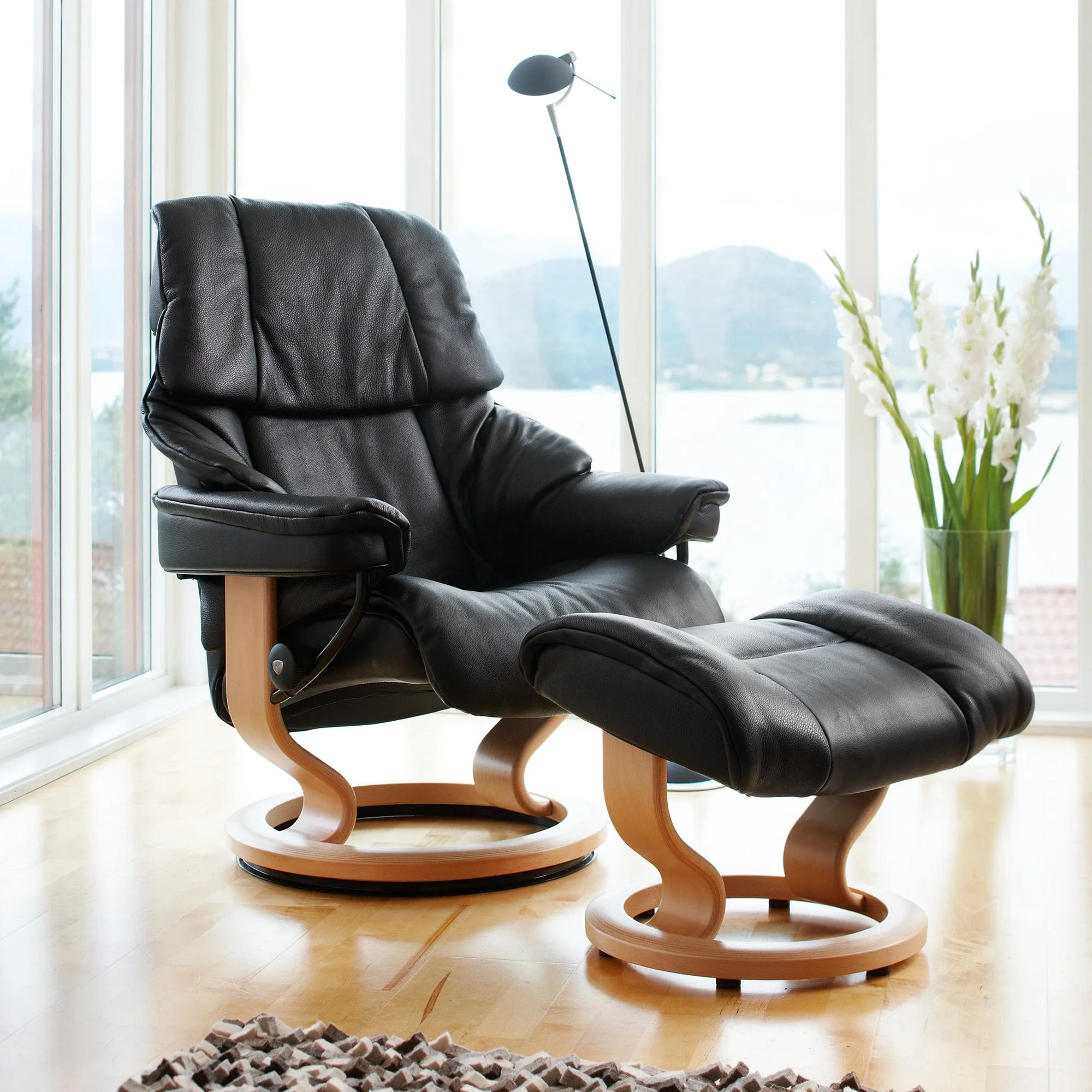 Stressless Reno - Chair & Stool With Classic Base In Full Aniline Noblesse Leather