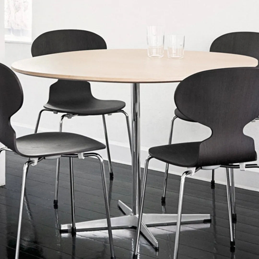 Super-Circular Pedestal Table
