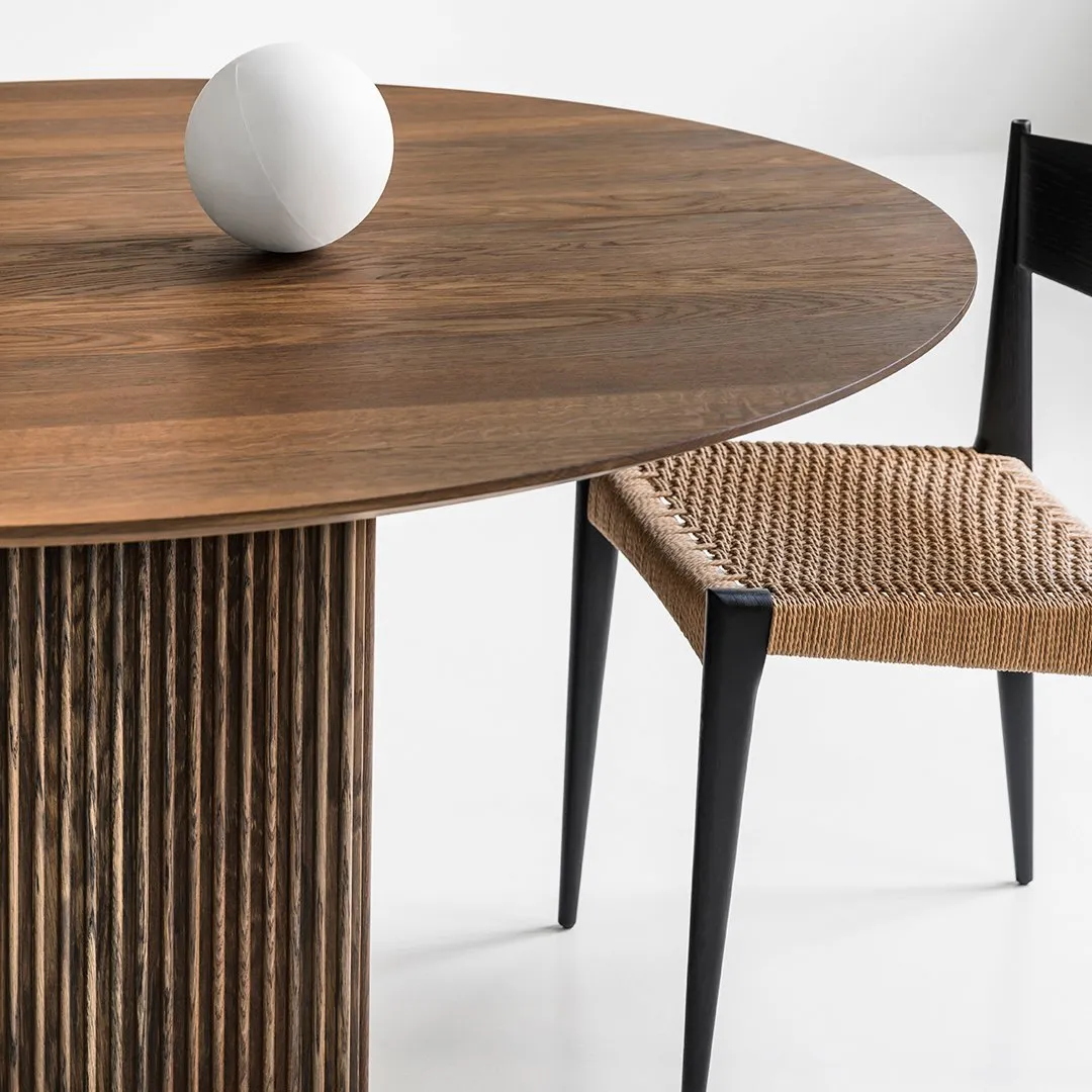 Ten Table Round - Extendable