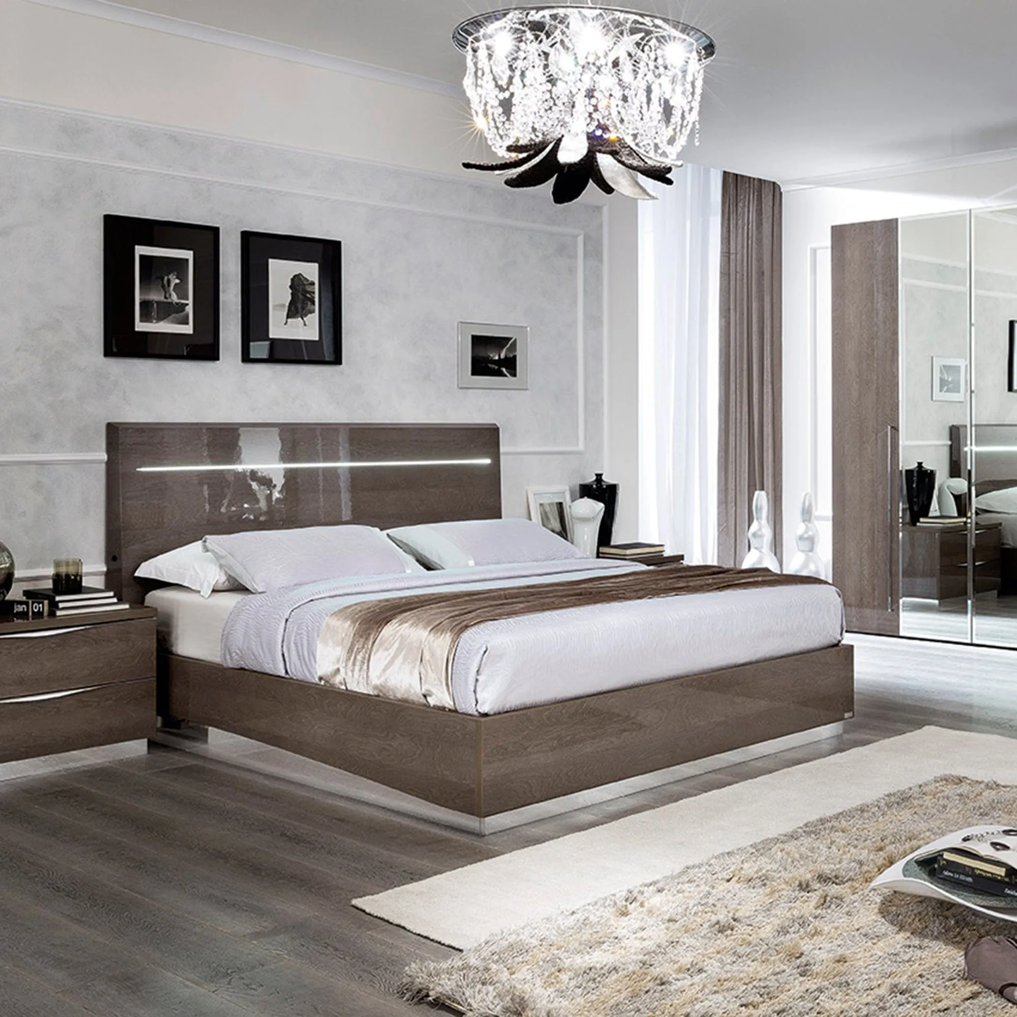 Treviso - Sliding Wardrobe In Silver Grey High Gloss